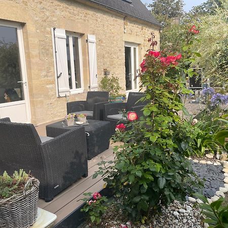 Bed and Breakfast Le Doux Refuge Esquay-sur-Seulles Esterno foto