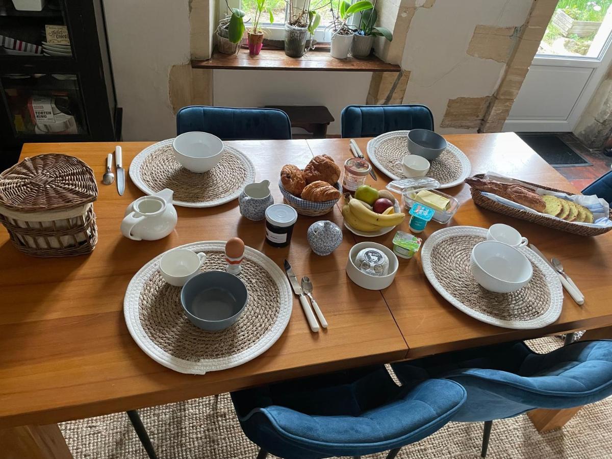Bed and Breakfast Le Doux Refuge Esquay-sur-Seulles Esterno foto