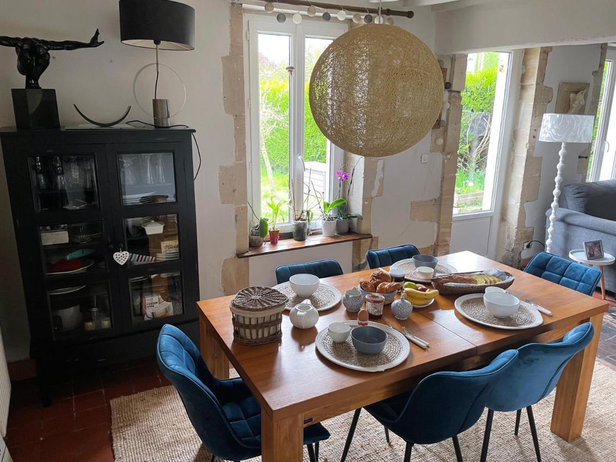 Bed and Breakfast Le Doux Refuge Esquay-sur-Seulles Esterno foto