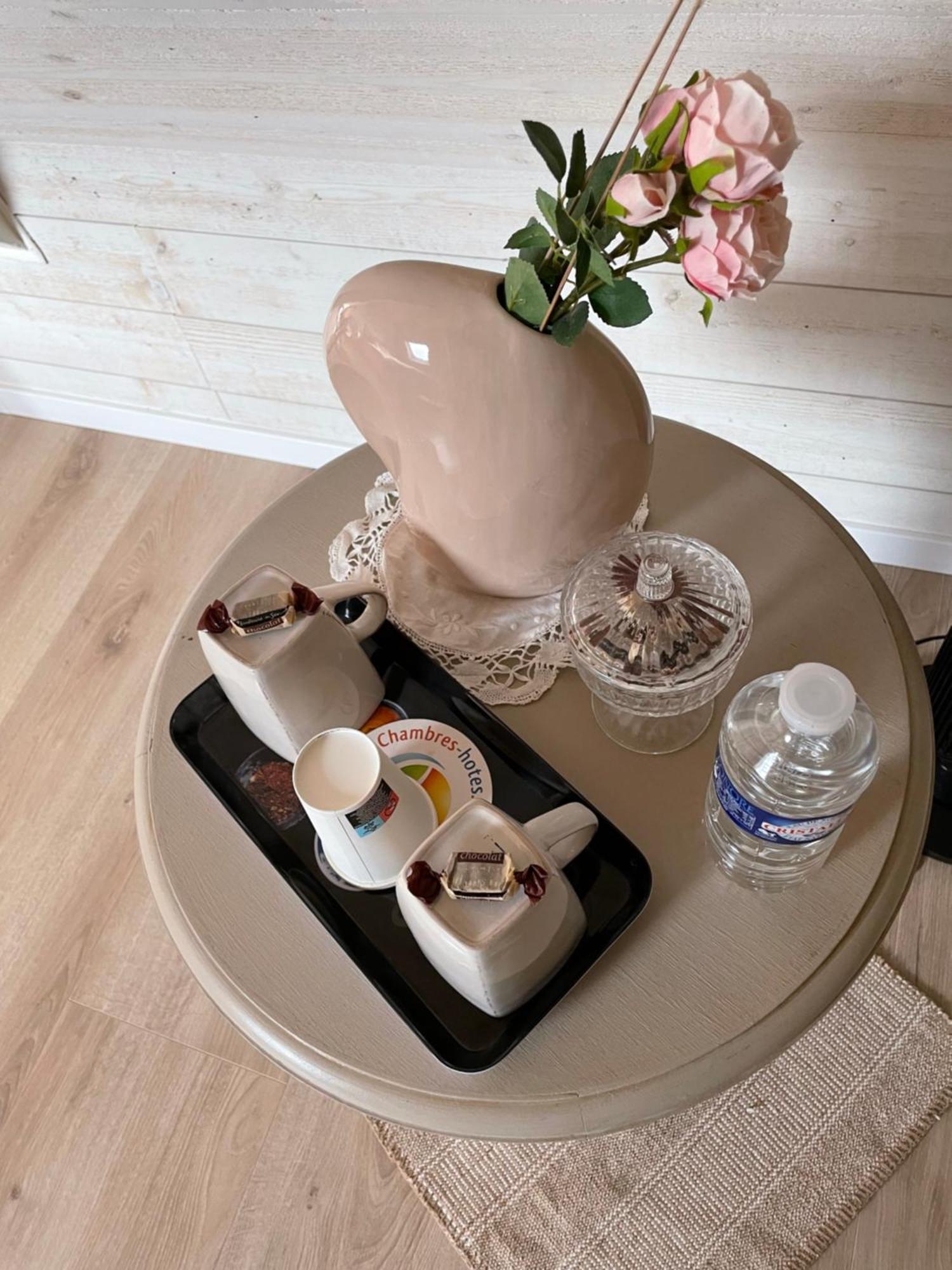 Bed and Breakfast Le Doux Refuge Esquay-sur-Seulles Esterno foto